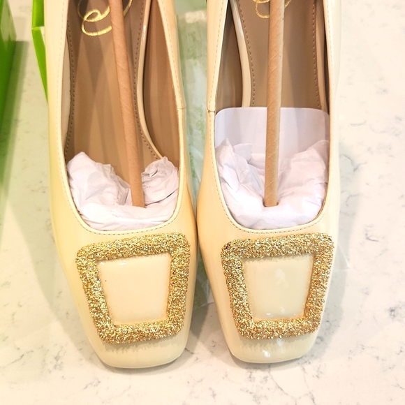 Sam Edelman Thalia Modern Ivory Patent Leather Pumps, size 7 - Picture 1 of 5